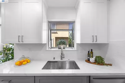 278 Estabrook St, San Leandro, CA 94577 - Photo 8