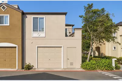 690 Applause Pl, San Jose, CA 95134 - Photo 2