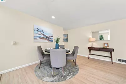 690 Applause Pl, San Jose, CA 95134 - Photo 12