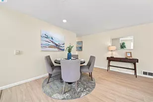 690 Applause Pl, San Jose, CA 95134 - Photo 12