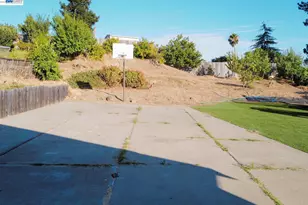 828 Coral Dr, Rodeo, CA 94572 - Photo 16