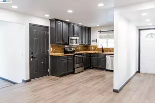 828 Coral Dr, Rodeo, CA 94572 - Photo 2