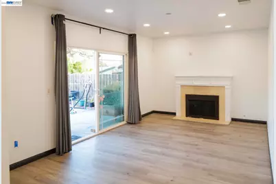 828 Coral Dr, Rodeo, CA 94572 - Photo 4