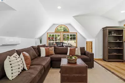220 Miracle Ln, Santa Cruz, CA 95060 - Photo 16