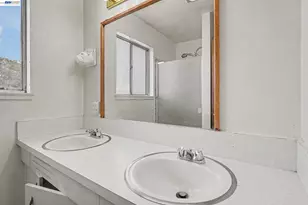 24732 Woodacre Ave, Hayward, CA 94544 - Photo 22