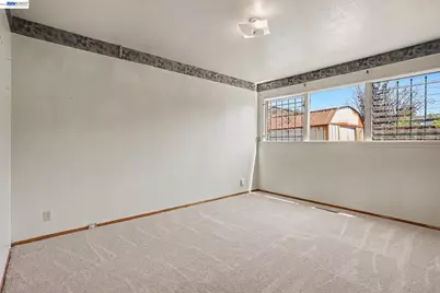 24732 Woodacre Ave, Hayward, CA 94544 - Photo 18