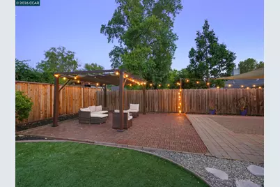 1555 Violet Way, Pleasant Hill, CA 94523 - Photo 28