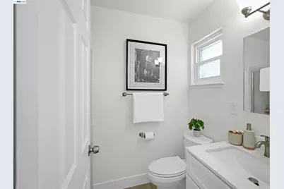 25353 Calaroga Ave, Hayward, CA 94545 - Photo 32