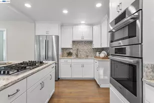 7081 Elverton Dr, Oakland, CA 94611 - Photo 32