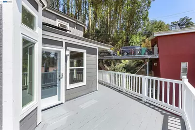 7081 Elverton Dr, Oakland, CA 94611 - Photo 40