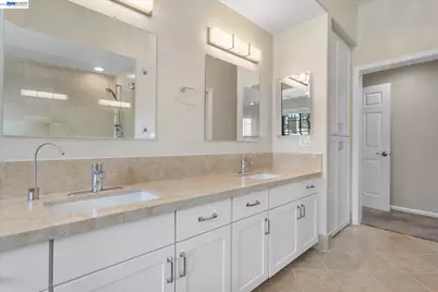 7081 Elverton Dr, Oakland, CA 94611 - Photo 76