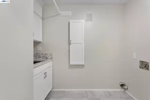 7081 Elverton Dr, Oakland, CA 94611 - Photo 62