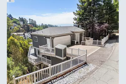 7081 Elverton Dr, Oakland, CA 94611 - Photo 2