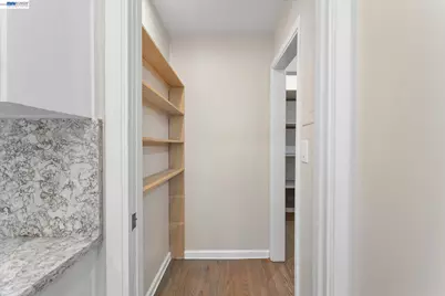7081 Elverton Dr, Oakland, CA 94611 - Photo 34