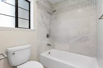 7081 Elverton Dr, Oakland, CA 94611 - Photo 60