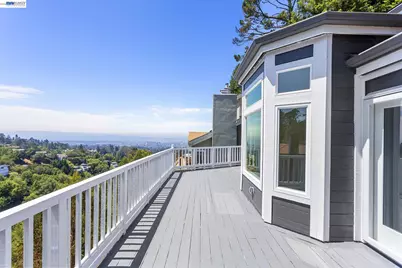 7081 Elverton Dr, Oakland, CA 94611 - Photo 46