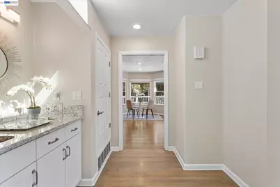 7081 Elverton Dr, Oakland, CA 94611 - Photo 22