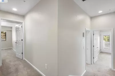 7081 Elverton Dr, Oakland, CA 94611 - Photo 56