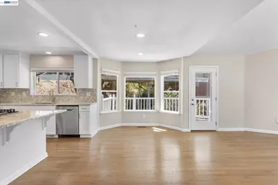 7081 Elverton Dr, Oakland, CA 94611 - Photo 26