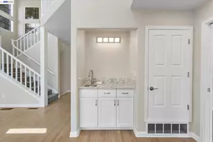 7081 Elverton Dr, Oakland, CA 94611 - Photo 24