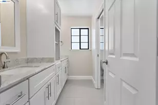 7081 Elverton Dr, Oakland, CA 94611 - Photo 60