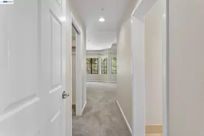 7081 Elverton Dr, Oakland, CA 94611 - Photo 70