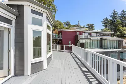 7081 Elverton Dr, Oakland, CA 94611 - Photo 42