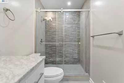 7081 Elverton Dr, Oakland, CA 94611 - Photo 54