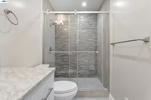 7081 Elverton Dr, Oakland, CA 94611 - Photo 54