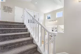 7081 Elverton Dr, Oakland, CA 94611 - Photo 12
