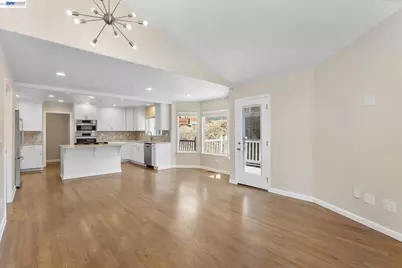 7081 Elverton Dr, Oakland, CA 94611 - Photo 28