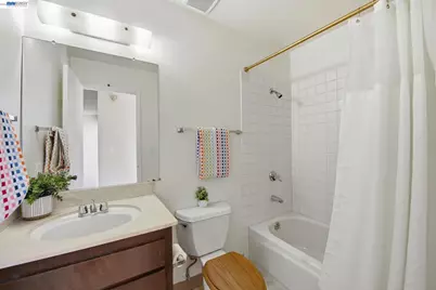 27773 Pistachio Ct, Hayward, CA 94544 - Photo 30