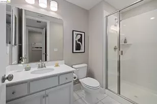 6713 Skyview Dr, Oakland, CA 94605 - Photo 42