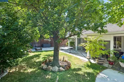 813 Topaz Cir, Vacaville, CA 95687 - Photo 28