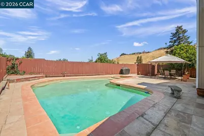 118 Cottonwood Ct, Hercules, CA 94547 - Photo 24