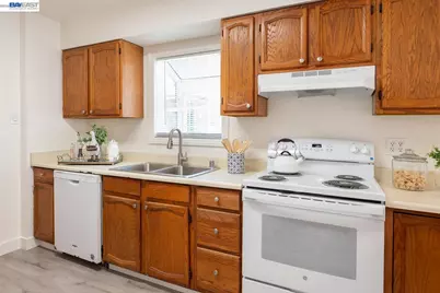 21743 Princeton St. #8, Hayward, CA 94541 - Photo 10