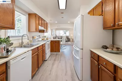 21743 Princeton St. #8, Hayward, CA 94541 - Photo 12