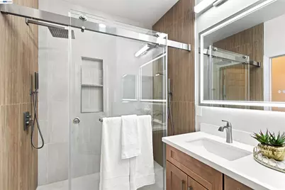 37 Esfahan Dr, San Jose, CA 95111 - Photo 28