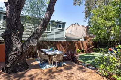 4811 Webster St, Oakland, CA 94609 - Photo 50
