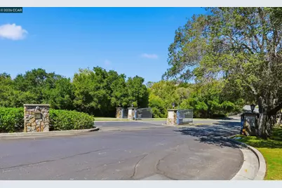 6122 Ashwell Way, Vallejo, CA 94591 - Photo 50