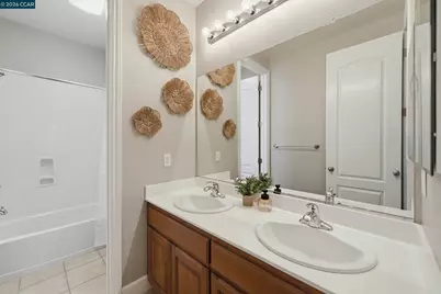 6122 Ashwell Way, Vallejo, CA 94591 - Photo 32