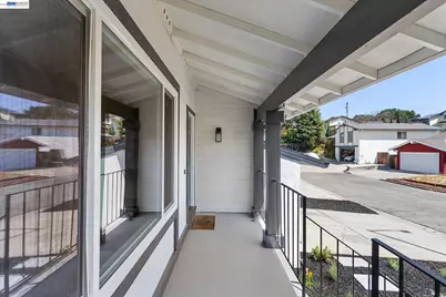 22446 Ralston Ln, Hayward, CA 94541 - Photo 4