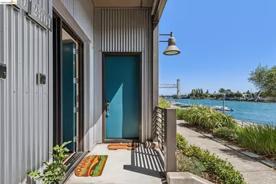 2861 Regatta Dr, Oakland, CA 94601 - Photo 2