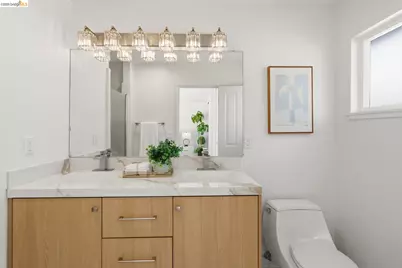 12 Teakwood Ct, San Rafael, CA 94901 - Photo 38