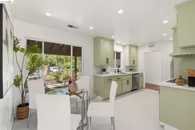 12 Teakwood Ct, San Rafael, CA 94901 - Photo 10