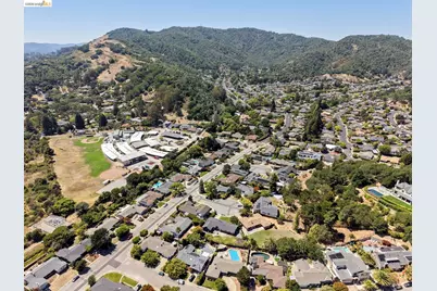 12 Teakwood Ct, San Rafael, CA 94901 - Photo 60