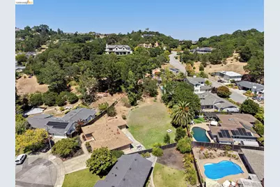 12 Teakwood Ct, San Rafael, CA 94901 - Photo 58