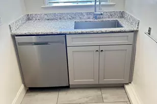 1074 43rd St, Emeryville, CA 94608 - Photo 6