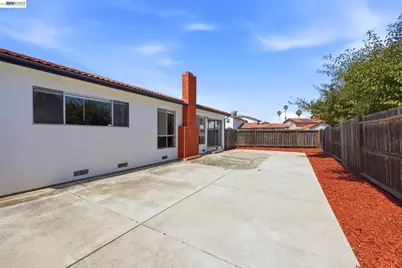 2467 Hibiscus Dr, Hayward, CA 94545 - Photo 38