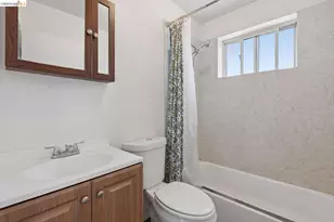 2562 60th Ave, Oakland, CA 94605 - Photo 20